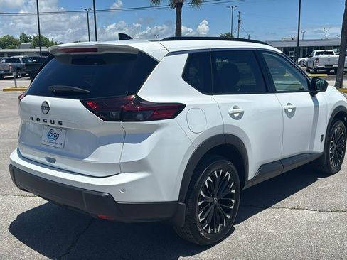Used 2026 Nissan Rogue Dark Armor FWD image 5