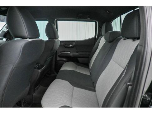 Used 2023 Toyota Tacoma TRD Off-Road image 18