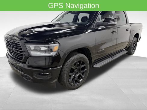Used 2023 RAM 1500 Laramie AWD/4WD image 4