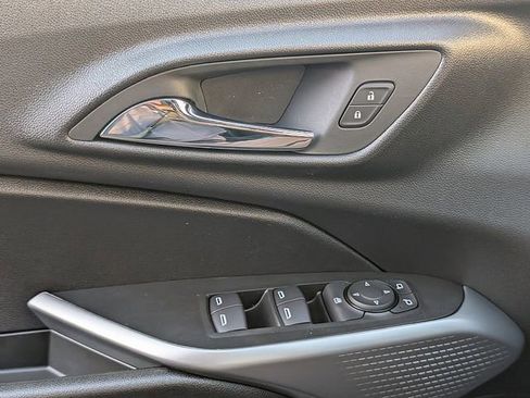 New 2026 Chevrolet Trax RS image 18