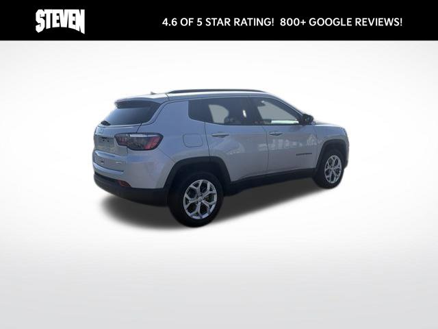 Used 2024 Jeep Compass Latitude AWD/4WD image 4