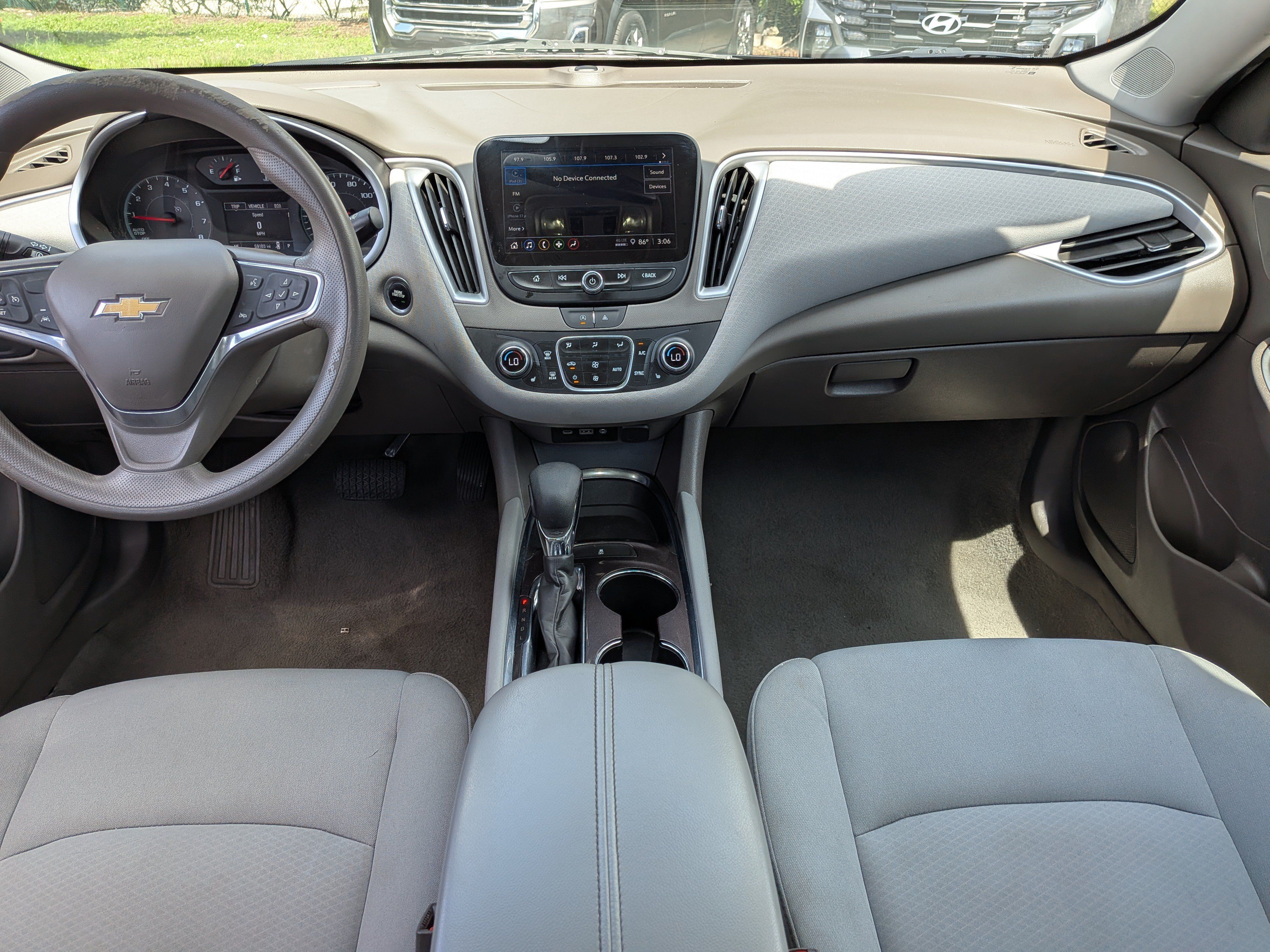 Used 2023 Chevrolet Malibu LT FWD image 15