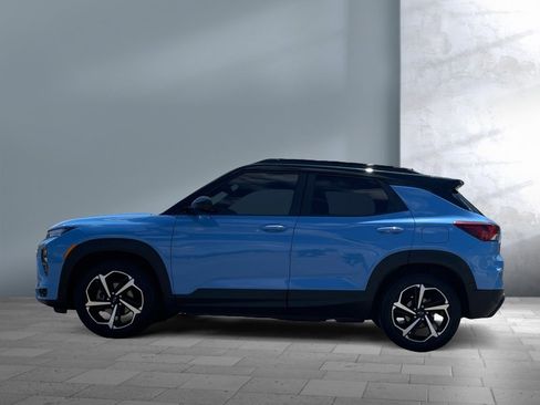 Used 2023 Chevrolet TrailBlazer RS w/ Sun and Liftgate Package FWD image 3