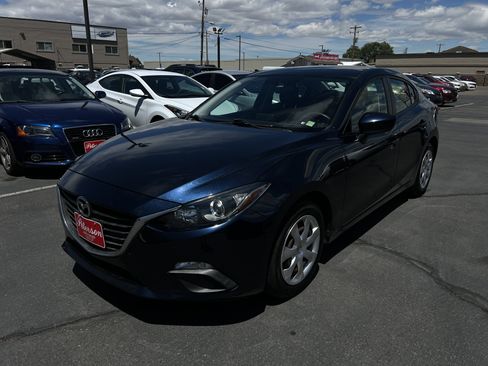 Used 2016 MAZDA MAZDA3 i Sport FWD image 3