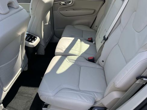 New 2026 Volvo XC90 B6 Ultra image 19