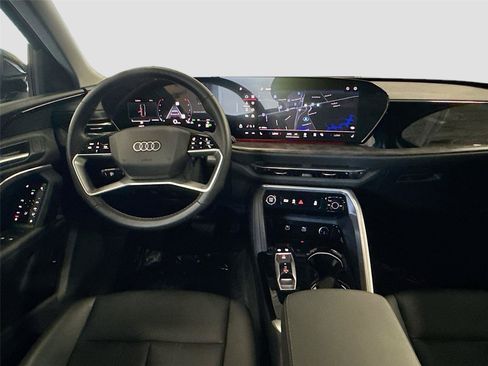 Certified 2025 Audi Q5 Premium w/ Convenience Package AWD/4WD image 22