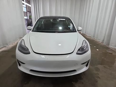 Used 2023 Tesla Model 3 Standard Range RWD image 2