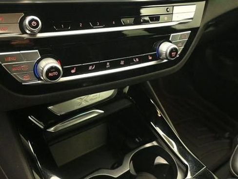 Used 2021 BMW X3 xDrive30i w/ M Sport Package AWD/4WD image 18
