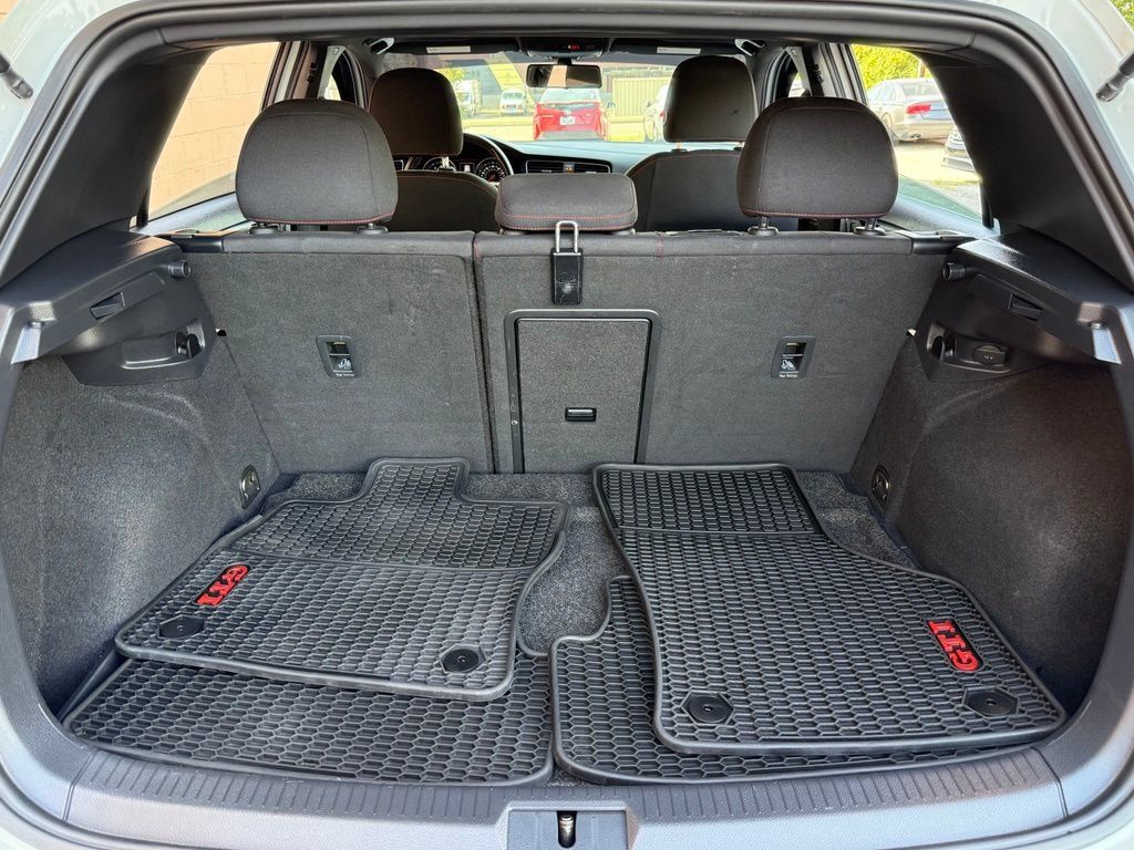 Used 2020 Volkswagen Golf 4-Door FWD image 16