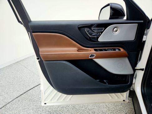 Used 2020 Lincoln Aviator Grand Touring w/ Equipment Group 301A image 21