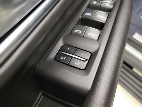 Used 2024 Chevrolet Tahoe High Country image 5