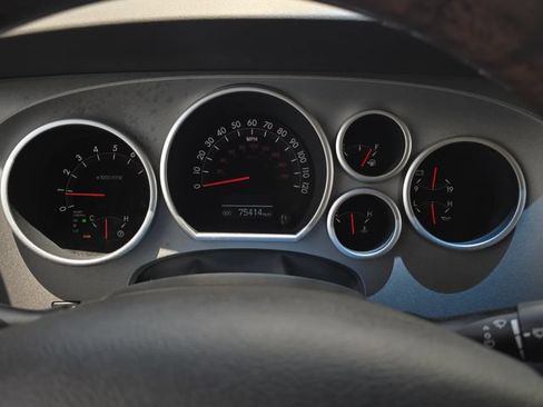 Used 2010 Toyota Sequoia Platinum RWD image 20