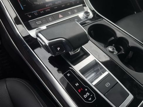 Used 2023 Audi Q8 Premium Plus AWD/4WD image 19