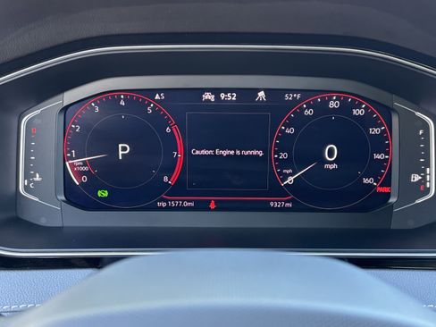 Certified 2025 Volkswagen Jetta SEL image 28