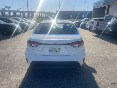 Used 2025 Toyota Corolla LE image 9