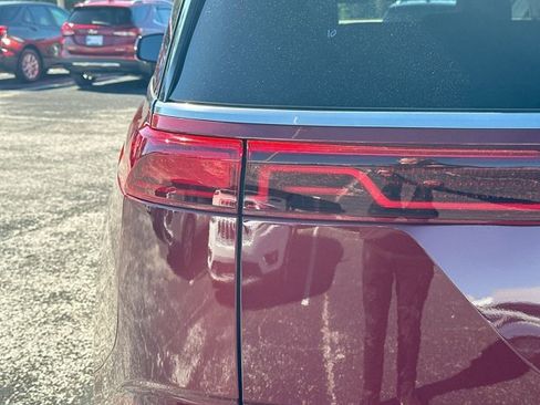 Used 2024 Kia Carnival SX Prestige image 7