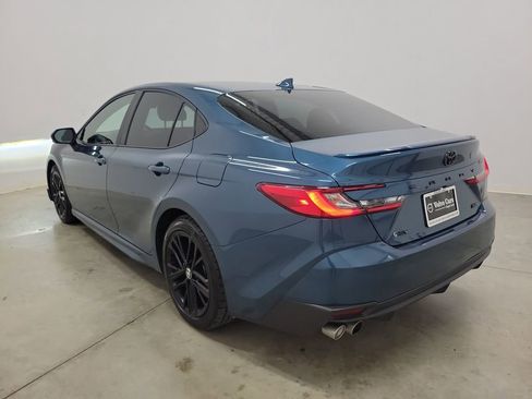 Used 2025 Toyota Camry SE w/ Convenience Package image 7