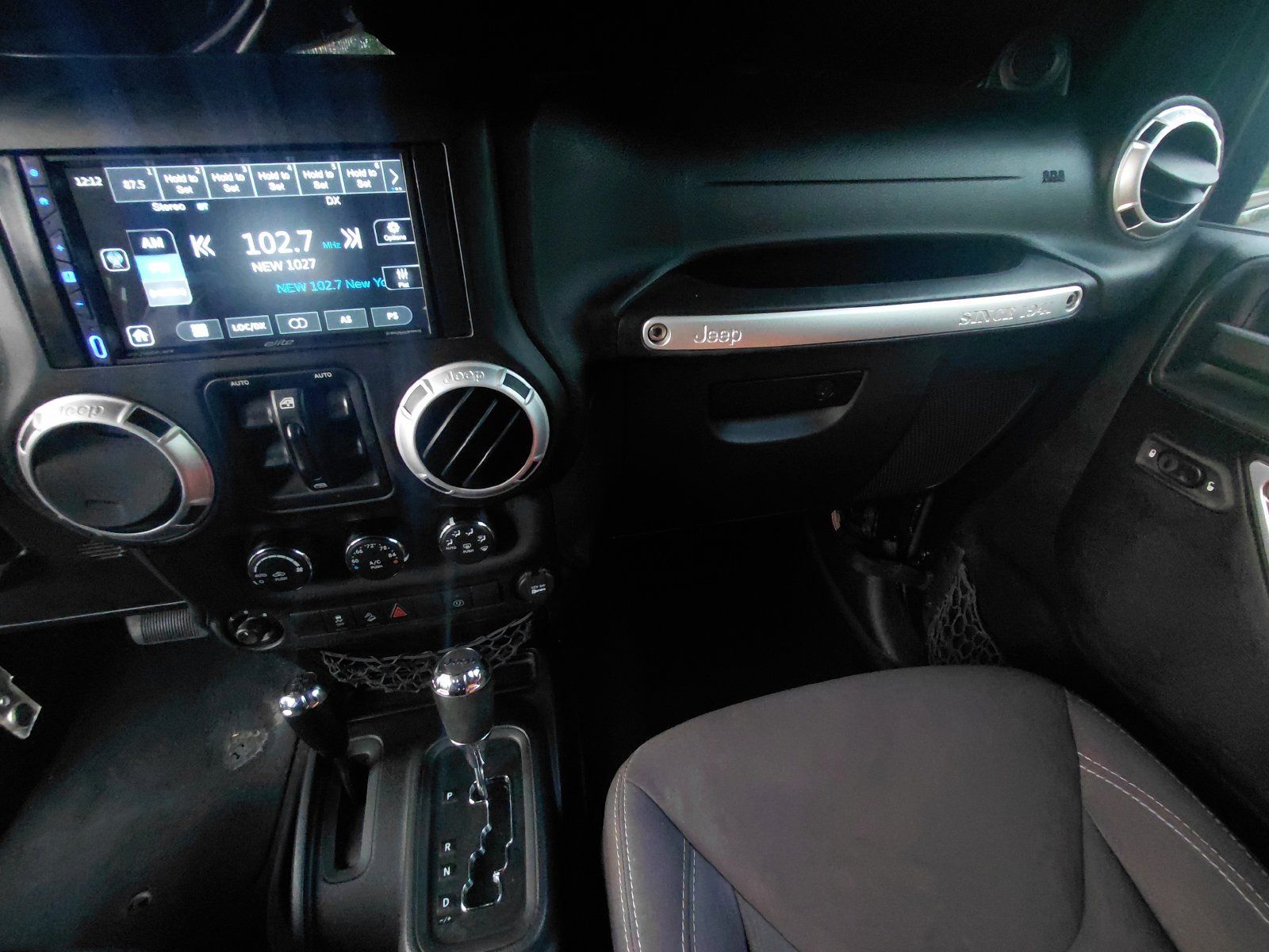 Used 2013 Jeep Wrangler Unlimited Sahara w/ Mopar Chrome Edition Group AWD/4WD image 3