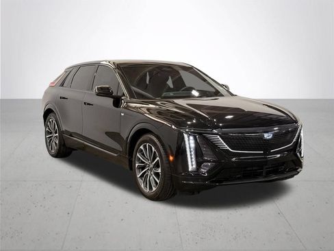 Used 2024 Cadillac Lyriq Sport RWD image 8
