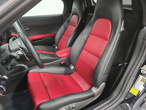 Used 2017 Porsche 718 Boxster S RWD image 5