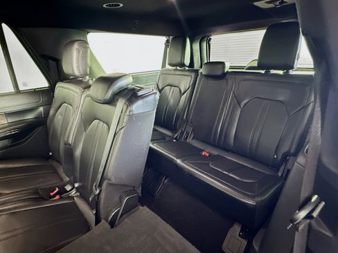 Used 2020 Ford Expedition Max Limited RWD image 30