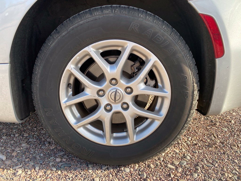 Used 2023 Chrysler Pacifica Touring-L FWD image 5