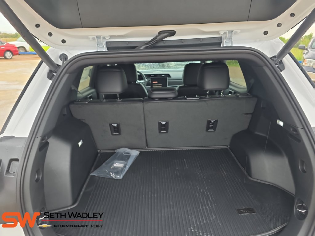 New 2027 GMC Terrain Elevation w/ Elevation Premium Package FWD image 13