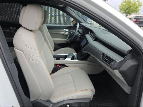 Used 2024 Audi Q8 e-tron Prestige w/ Prestige Package AWD/4WD image 8