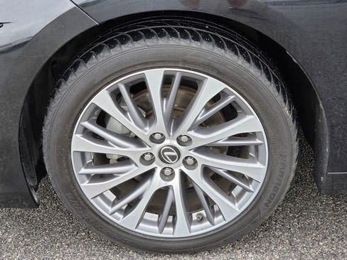 Used 2021 Lexus ES 300h w/ Premium Package FWD image 19