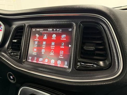 Used 2016 Dodge Challenger R/T Scat Pack w/ Leather Interior Group image 24