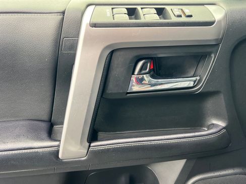 Used 2022 Toyota 4Runner SR5 Premium image 11