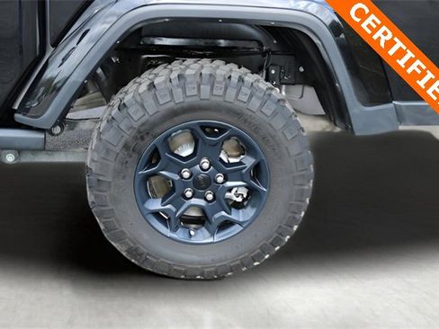 Used 2023 Jeep Gladiator Willys image 9
