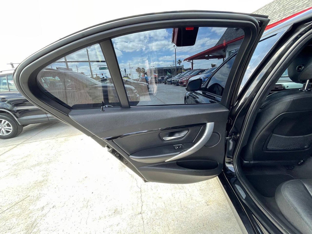 Used 2016 BMW 328i Sedan RWD image 8