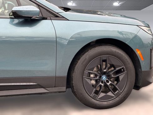 Used 2025 BMW iX xDrive50 image 35
