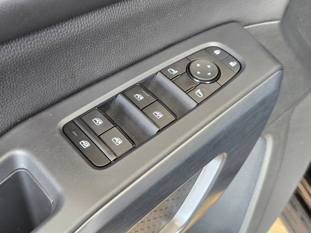 Used 2024 Nissan Pathfinder Rock Creek AWD/4WD image 12