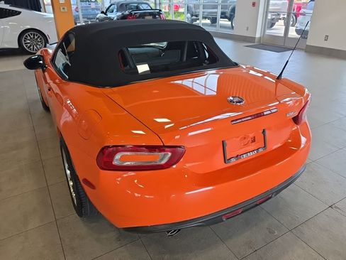 Used 2017 FIAT 124 Spider Classica RWD image 13