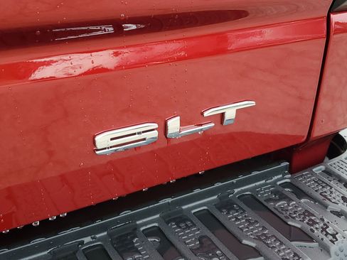 New 2026 GMC Sierra 1500 SLT w/ SLT Convenience Package image 7