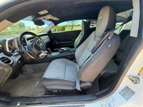 Used 2011 Chevrolet Camaro SS RWD image 9