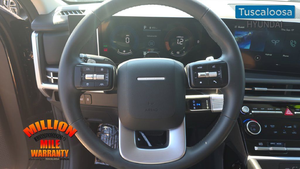 Used 2025 Hyundai Santa Fe SEL FWD image 16