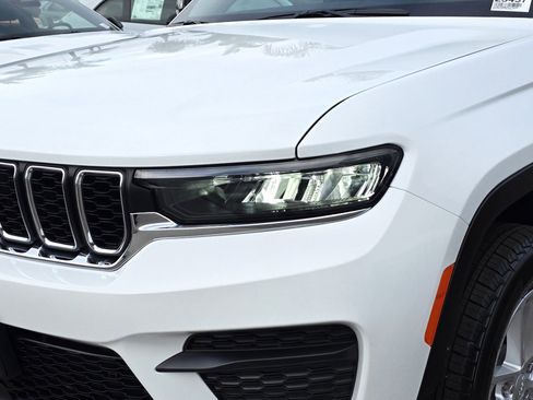 New 2025 Jeep Grand Cherokee image 8