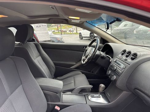 Used 2009 Nissan Altima 3.5 SE FWD image 11