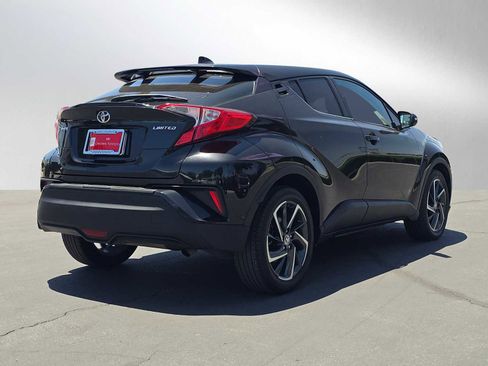 Used 2022 Toyota C-HR Limited FWD image 3