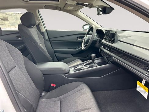 New 2025 Honda Accord SE image 15