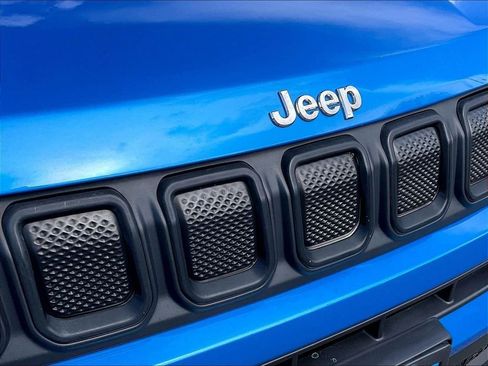 Used 2022 Jeep Compass Latitude w/ Convenience Group AWD/4WD image 29