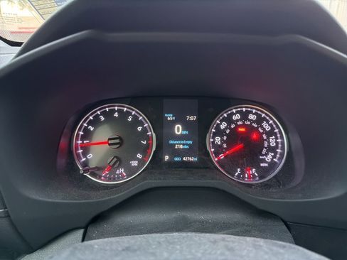 Used 2019 Toyota RAV4 LE image 12