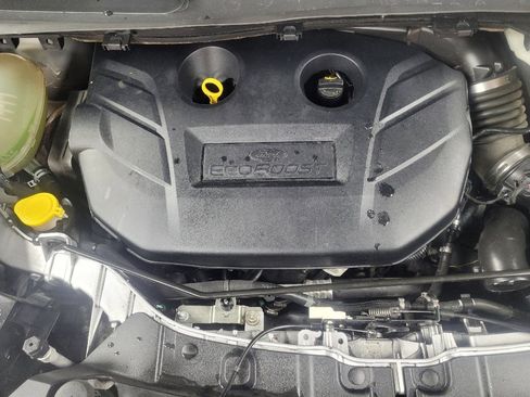 Used 2017 Ford Escape SE image 30