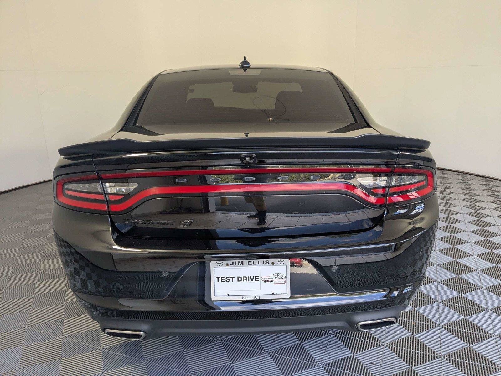 Used 2023 Dodge Charger SXT w/ Blacktop Package AWD/4WD image 7