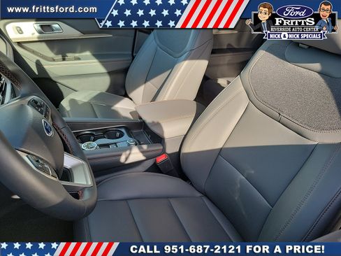 New 2026 Ford Explorer Active w/ Active Comfort Package image 5