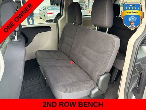Used 2018 Dodge Grand Caravan SE w/ UConnect Hands-Free Group image 14