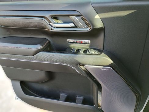 Used 2022 GMC Sierra 1500 AT4X image 11